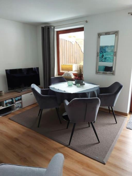 Wohnung Direkt Am Tegernsee Mit Xl-Terrasse غموند آم تيغرنسي المظهر الخارجي الصورة